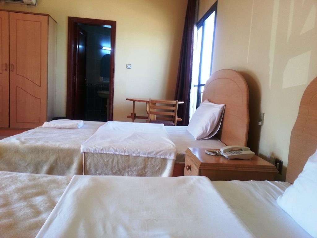 Masirah Hotel Hilf Habitación foto